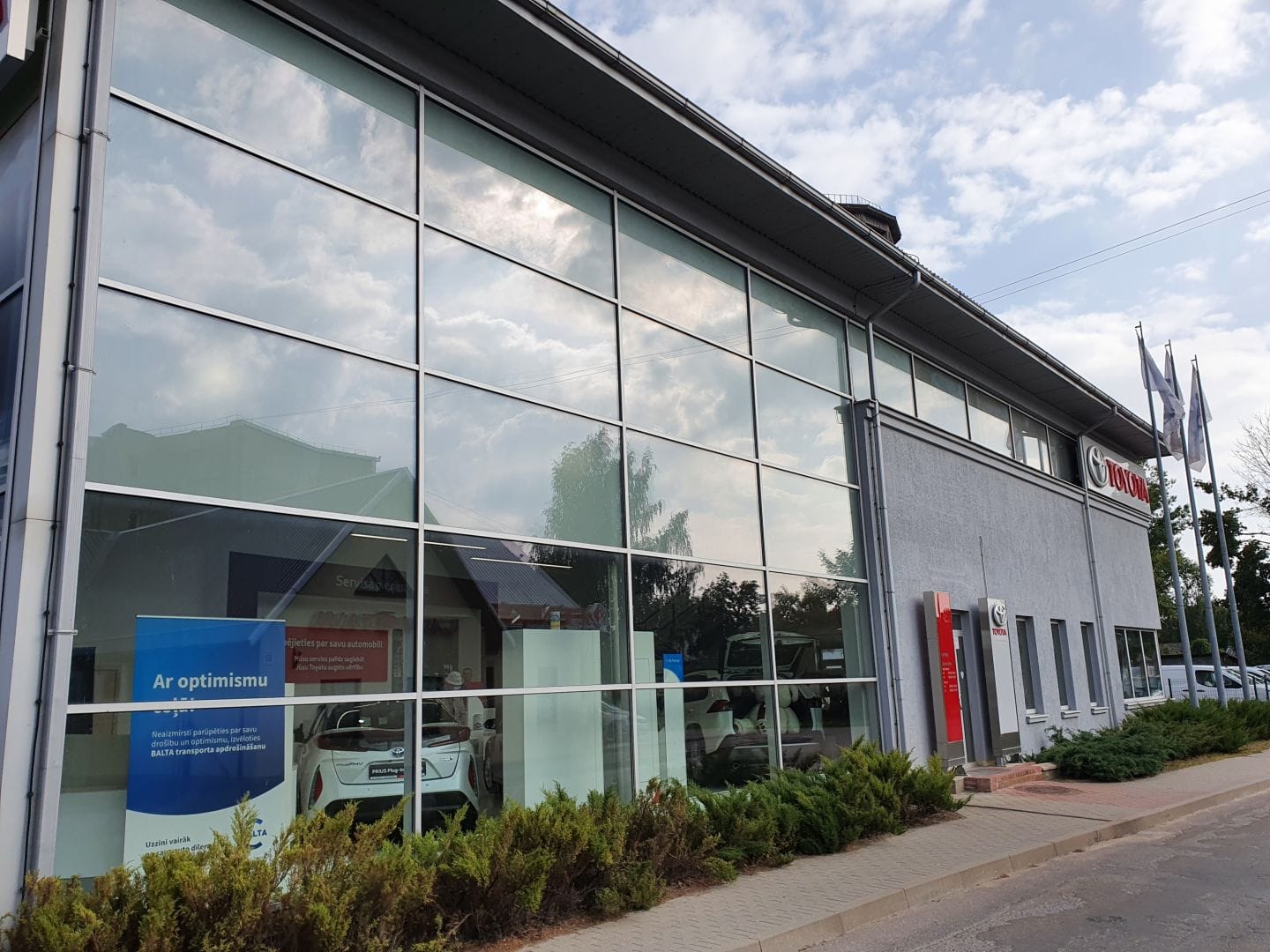 large_16143577812f69c34487