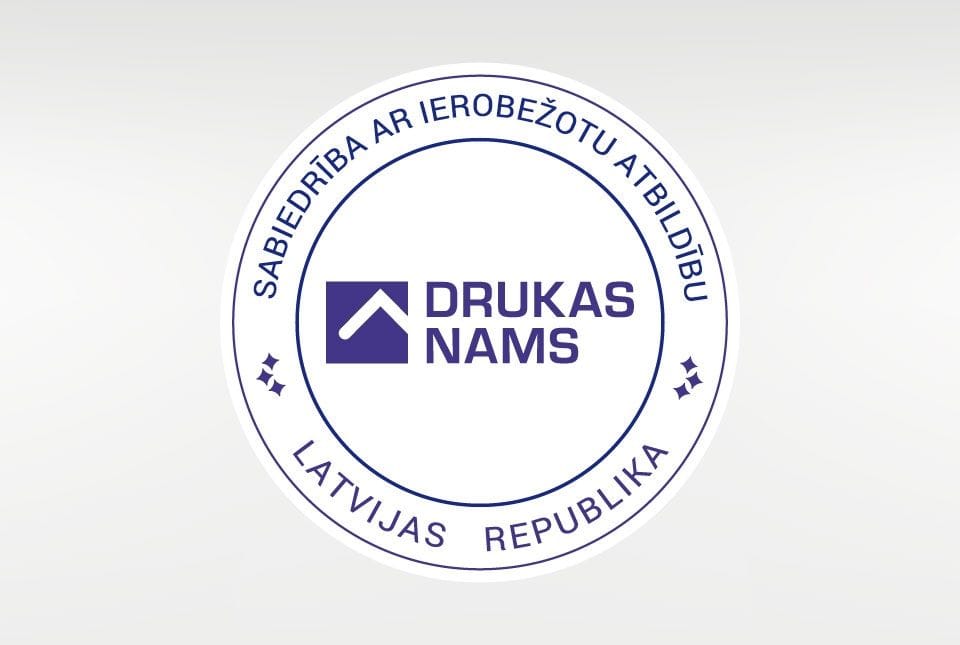 large_16511426736a7d74810d (1)