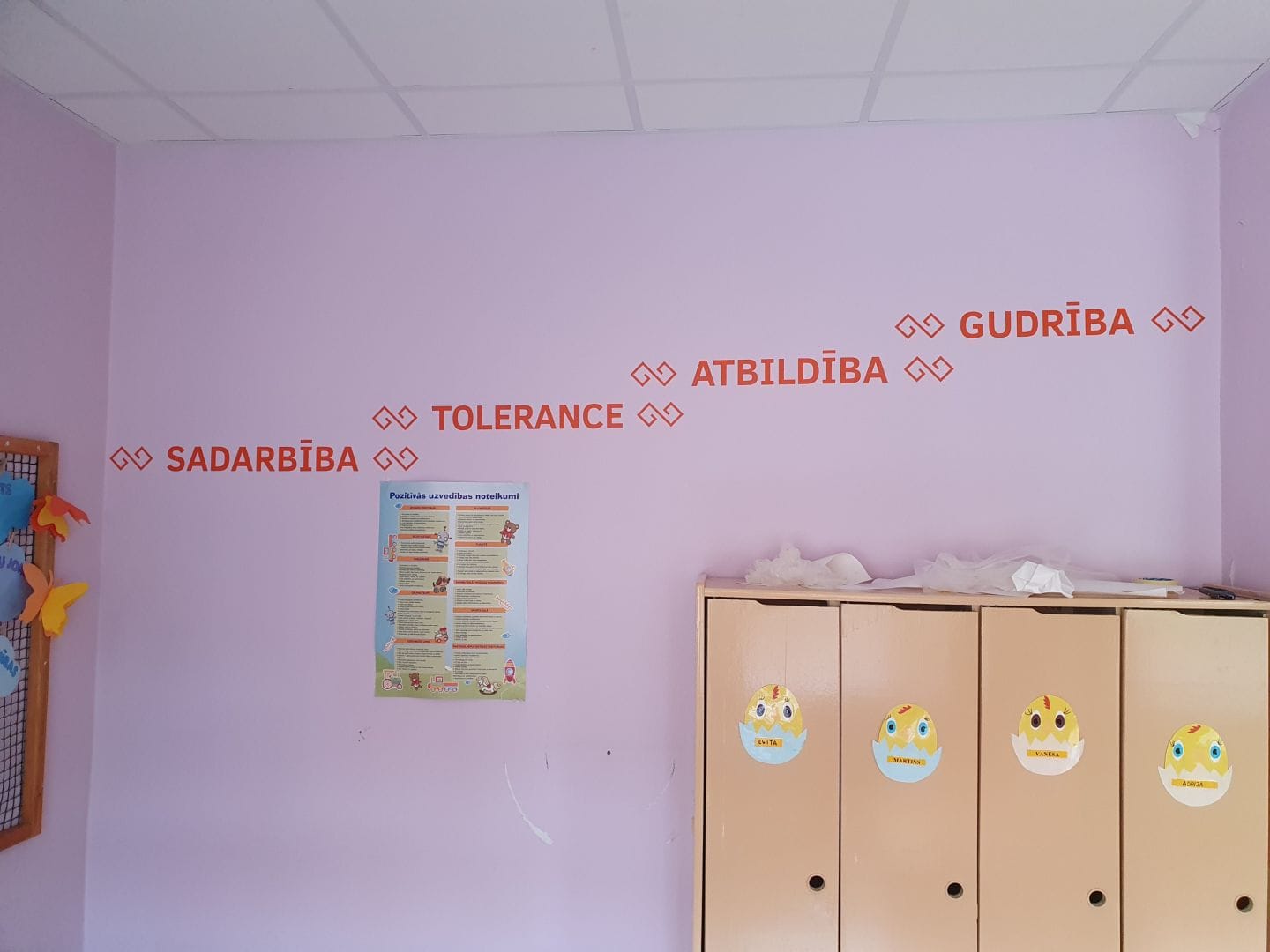 large_1861895215a8da72b762