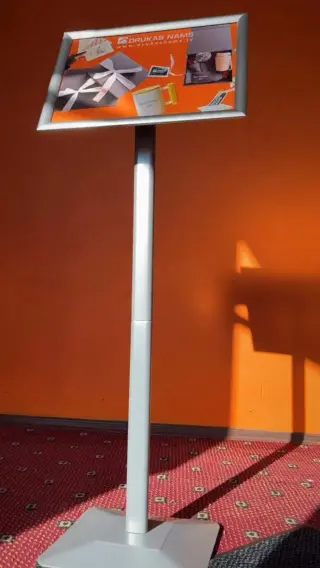 Instagram post from drukasnams. This post is in position 8.